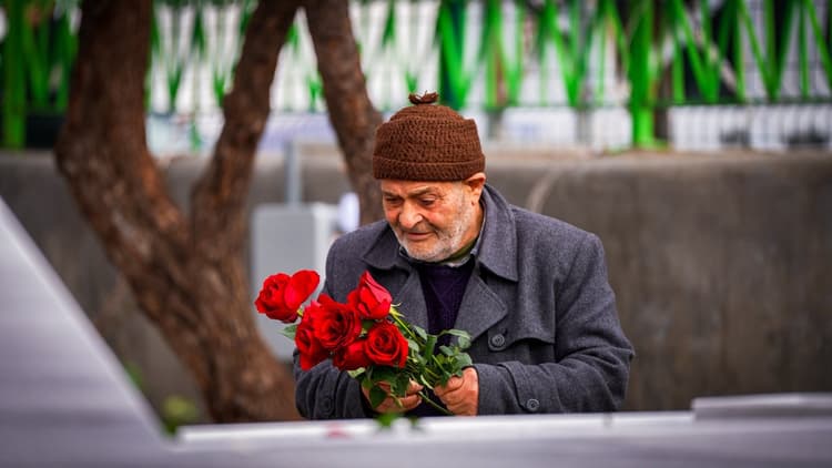 İliç Maden Şehitlerimizi Kabri Başında Dualarla Andık
