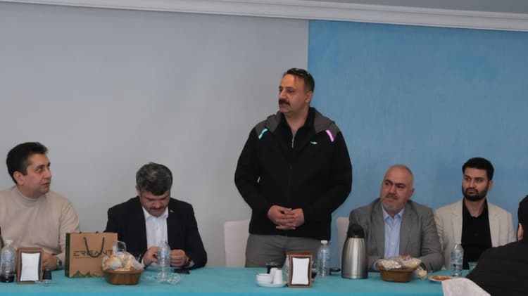 İstanbul’da ikamet eden Refahiyeli genç kardeşlerimizle bir araya gelerek gönül sohbeti gerçekleştirdik.