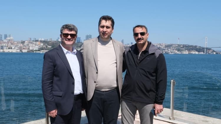 İstanbul’da ikamet eden Refahiyeli genç kardeşlerimizle bir araya gelerek gönül sohbeti gerçekleştirdik.