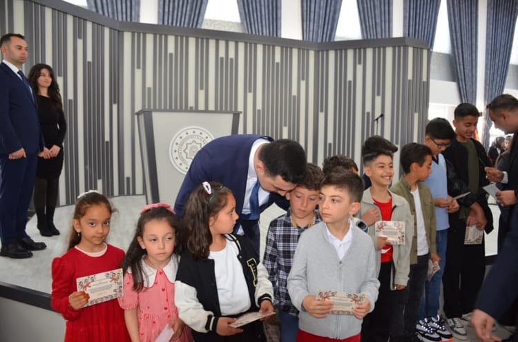 Millet iradesinin tecelli ettiği, bağımsızlığımızın simgesi 23 Nisan’ı büyük bir gururla kutluyoruz.