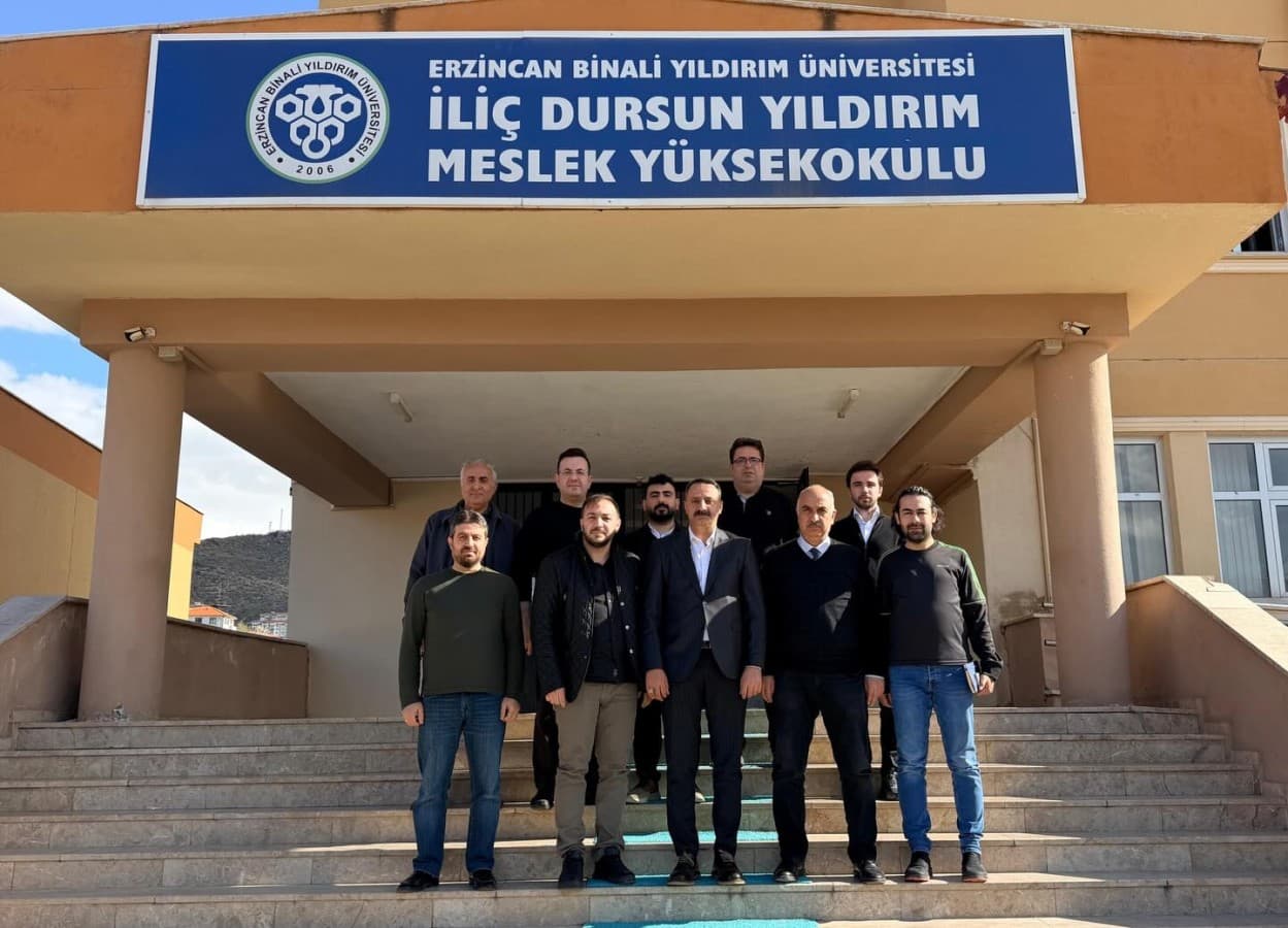 İliç Dursun Yıldırım Meslek Yüksekokulumuzu ziyaret ederek, Doç. Dr. Halil İbrahim Öztürk ve Öğr. Gör. Halil Sezai Çakırbay hocalarımızla birlikte kıymetli akademik kadromuzla bir araya geldim.
