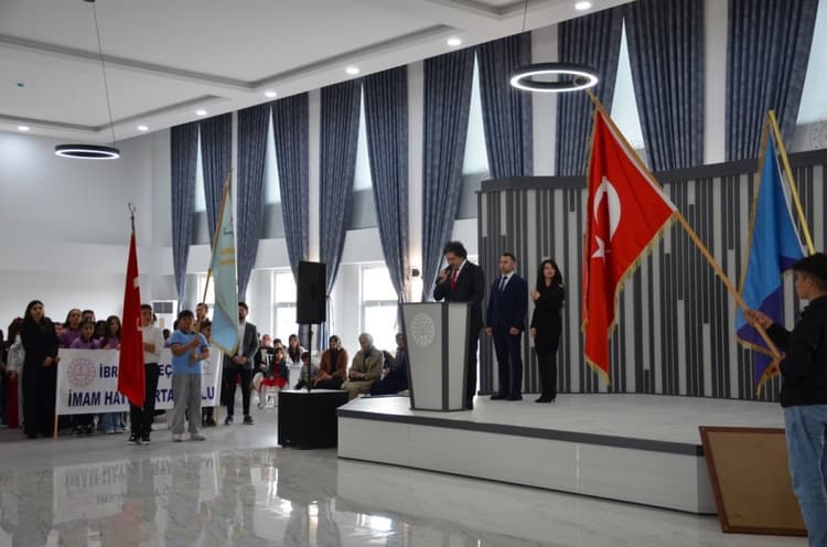 Millet iradesinin tecelli ettiği, bağımsızlığımızın simgesi 23 Nisan’ı büyük bir gururla kutluyoruz.